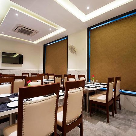 Hotel Z Suite-Near Delhi Airport Új-Delhi Kültér fotó