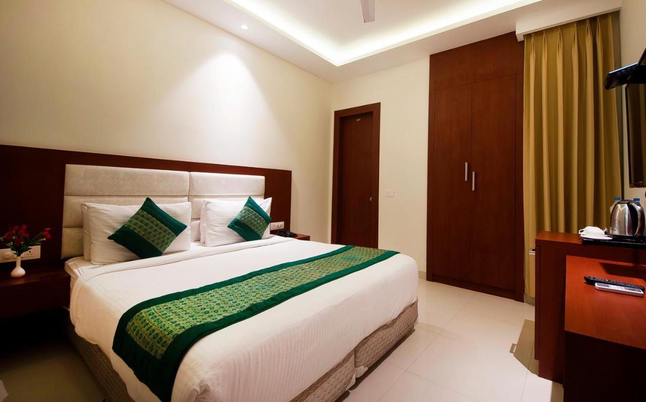 Hotel Z Suite-Near Delhi Airport Új-Delhi Kültér fotó