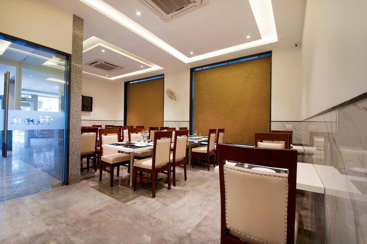 Hotel Z Suite-Near Delhi Airport Új-Delhi Kültér fotó