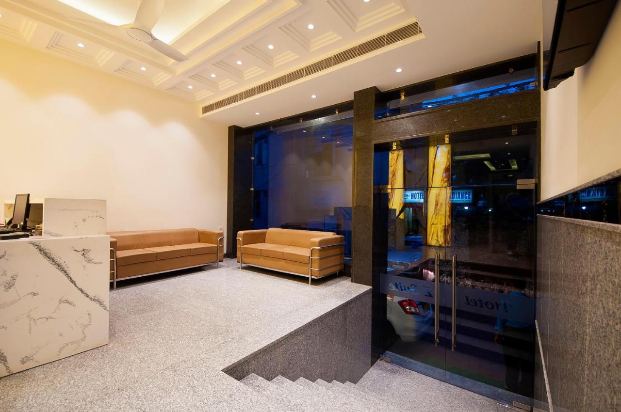 Hotel Z Suite-Near Delhi Airport Új-Delhi Kültér fotó